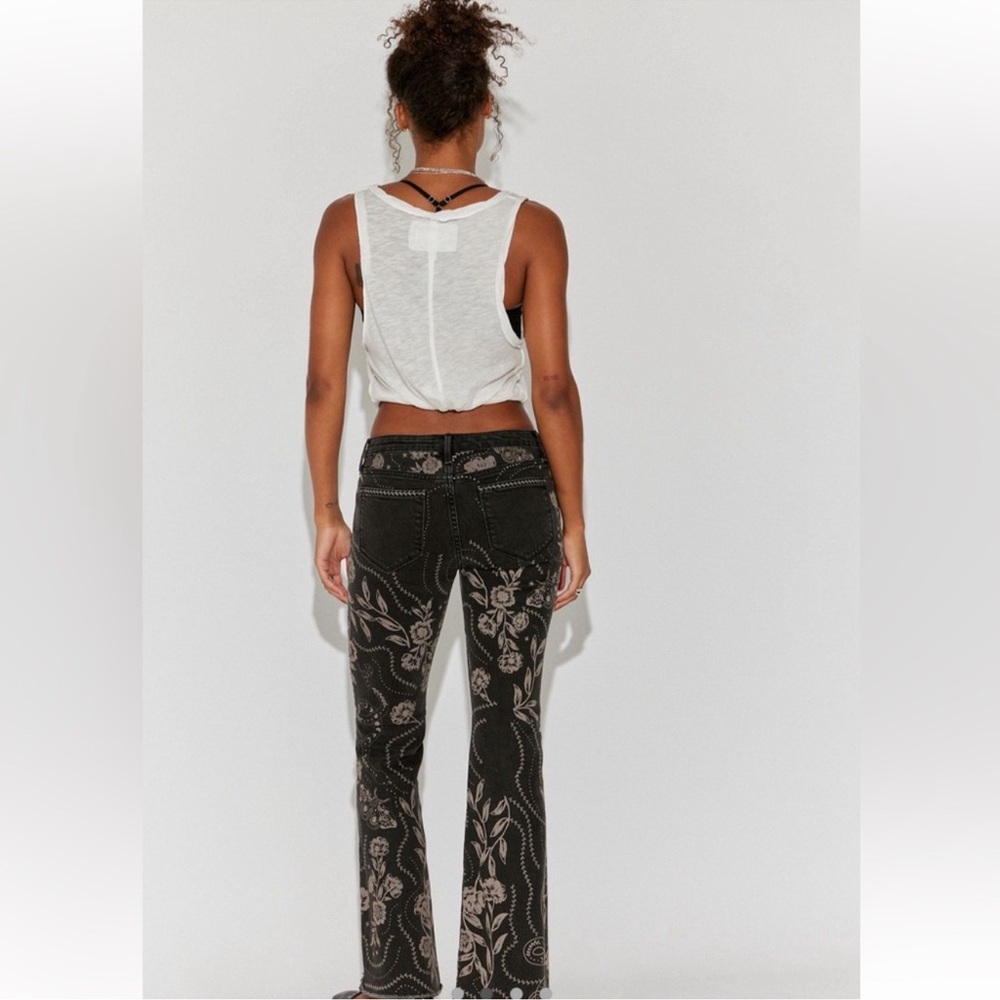 Free People x Driftwood Eva Floral Flare Jeans Size 29 Boho Printed Denim NWT - Picture 4 of 8